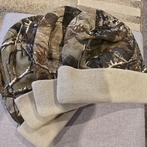 Realtree Brown and Tan Camouflage Beanie New Price Is For 1 Hat